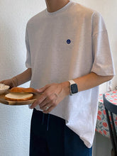 將圖片載入圖庫檢視器 笑臉刺繡T恤
