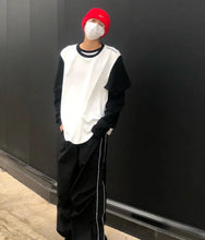 將圖片載入圖庫檢視器 Black and white color matching 長袖Tee

