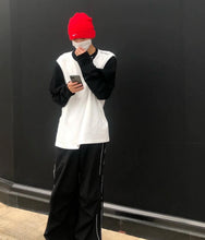 將圖片載入圖庫檢視器 Black and white color matching 長袖Tee
